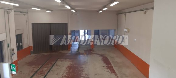 660m² Warehouse in Bergamo, Italy No. 176910 9