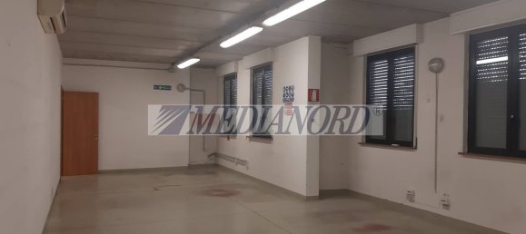 660m² Warehouse in Bergamo, Italy No. 176910 13