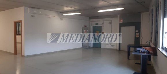 660m² Warehouse in Bergamo, Italy No. 176910 12