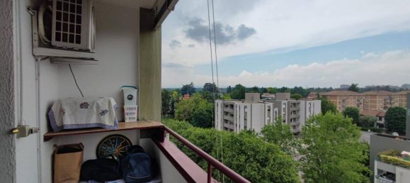 3 rooms Apartment in Reggio Emilia, Italy No. 150532 6