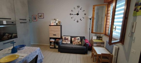 3 rooms Apartment in Reggio Emilia, Italy No. 150532 5