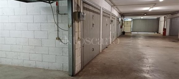 Garage in Rome, Italy 18m², Nr. 333345 4