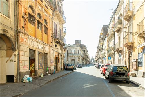 1-Zimmer Gewerbliche Immobilie in Catania, Italy, Nr. 280257