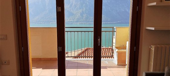 3 rooms Apartment in Campione d'Italia, Italy No. 154881 15