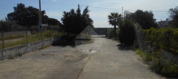 Дом с 3 комнатами в Кастельветрано, Италия № 126932 19