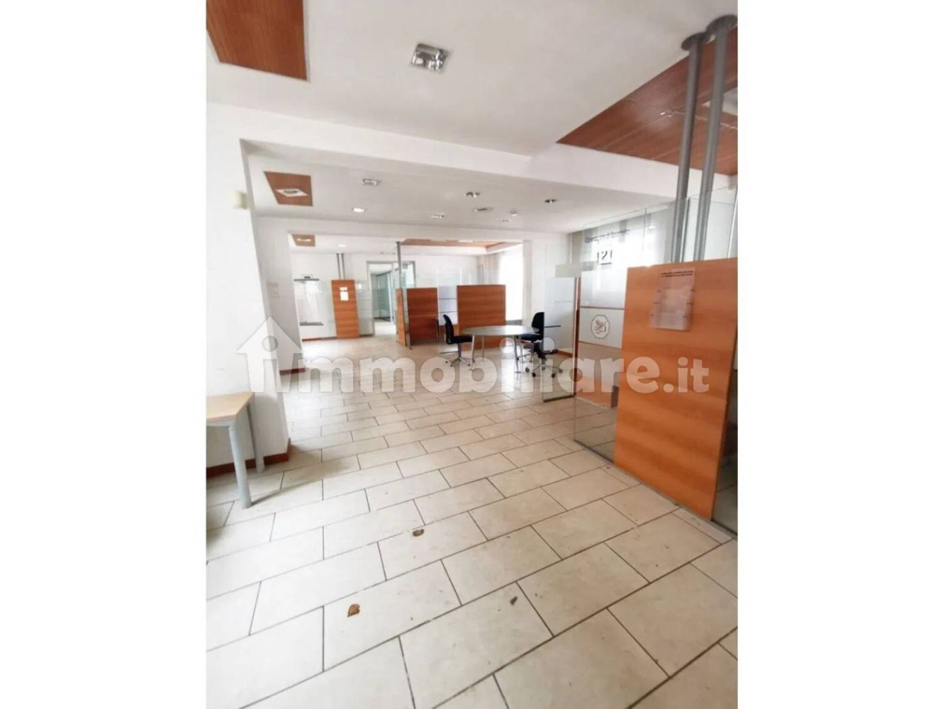 3 rooms Commercial property in San Giovanni Valdarno, Italy No. 59388