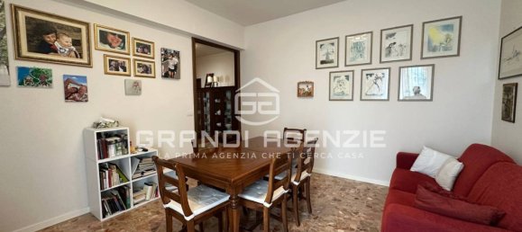 3 bedrooms Apartment in Parma, Italy No. 272579 6