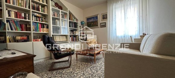 3 bedrooms Apartment in Parma, Italy No. 272579 10