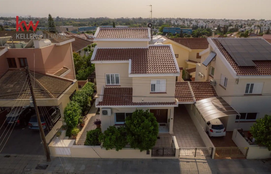 Moradia em banda T4 em Strovolos, Cyprus N.º 36042