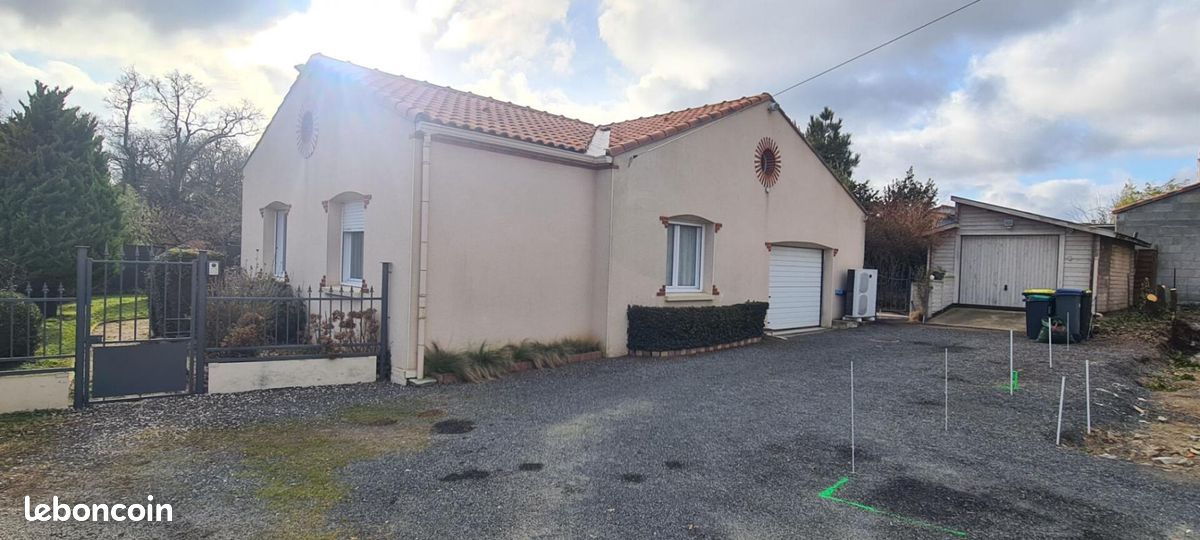 4 chambres Maison à Saint-Fiacre-sur-Maine, France No. 102949