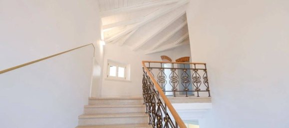 Вилла с 11 спальнями в Удине, Италия № 333016 15