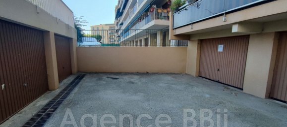 Garagem em Toulon, France N.º 327456 4
