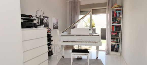 5 bedrooms Villa in Alicante, Spain No. 176118 4