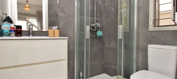 5 bedrooms Villa in Alicante, Spain No. 176118 6