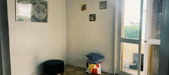 2 bedrooms Apartment in Le Bourget, France No. 180546 4