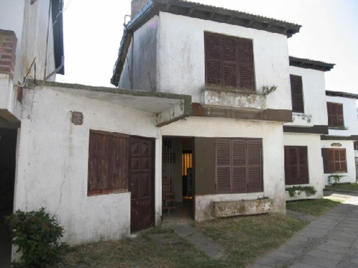 2 bedrooms House in Mar del Plata, Argentina No. 99961