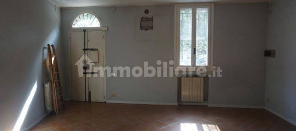 3 bedrooms House in Ravenna, Italy No. 285332 9