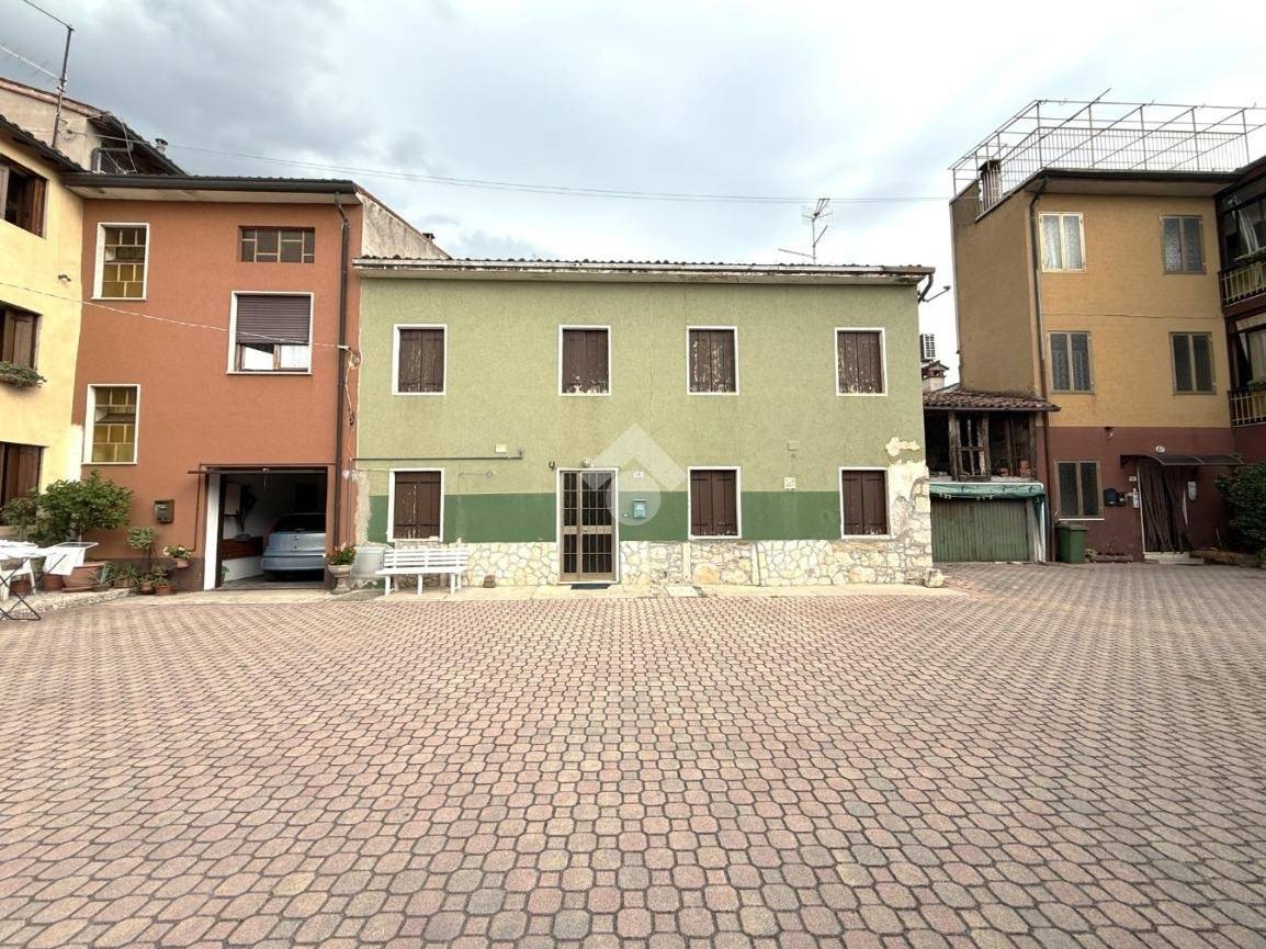 2 bedrooms Apartment in Montecchio Maggiore, Italy No. 272456