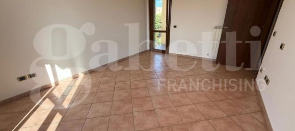 3 Schlafzimmer Wohnung in Bastia Umbra, Italy, Nr. 324196 10