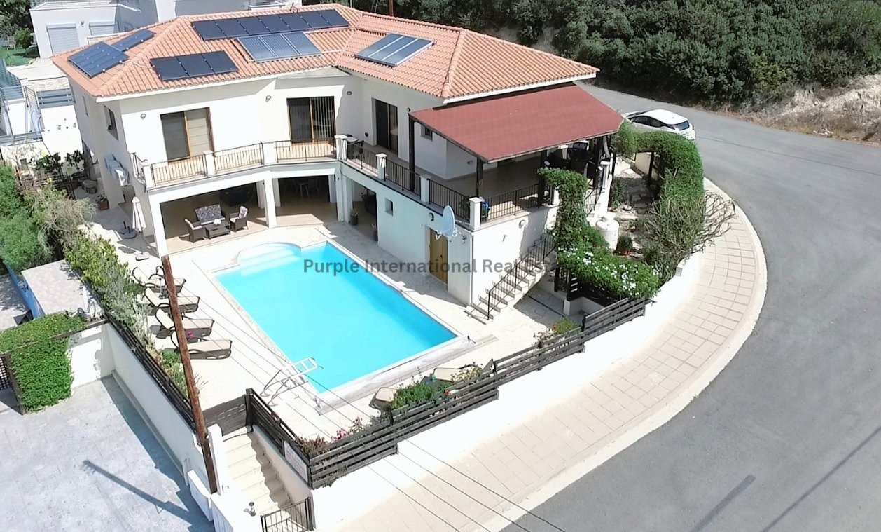 5 bedrooms Villa in Psematismenos, Cyprus No. 1013