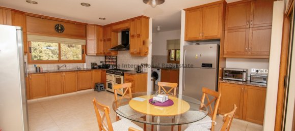 5 bedrooms Villa in Psematismenos, Cyprus No. 1013 11