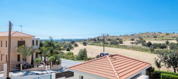 5 bedrooms Villa in Psematismenos, Cyprus No. 1013 3