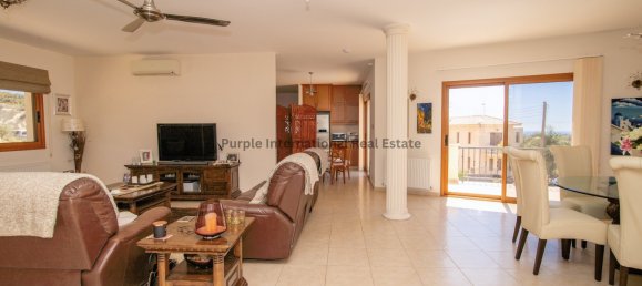 5 bedrooms Villa in Psematismenos, Cyprus No. 1013 17