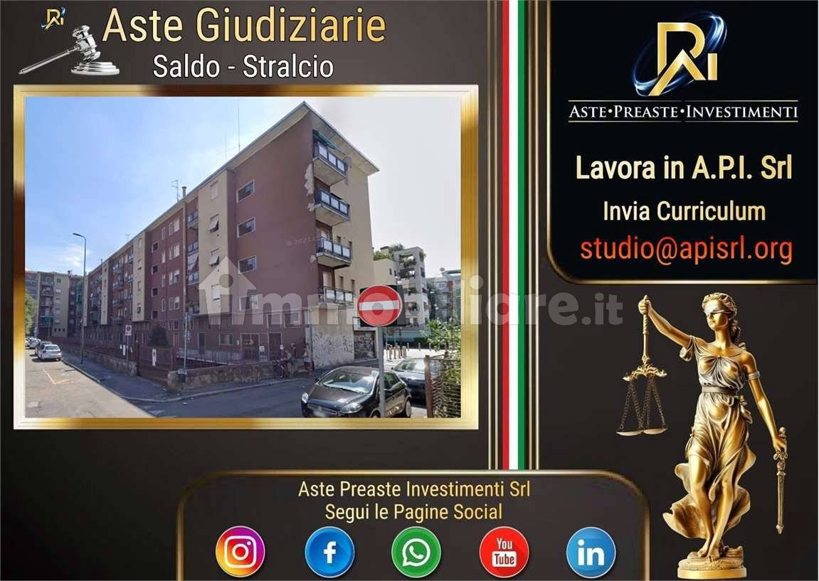 Квартира с 2 спальнями в Милан, Италия № 270622