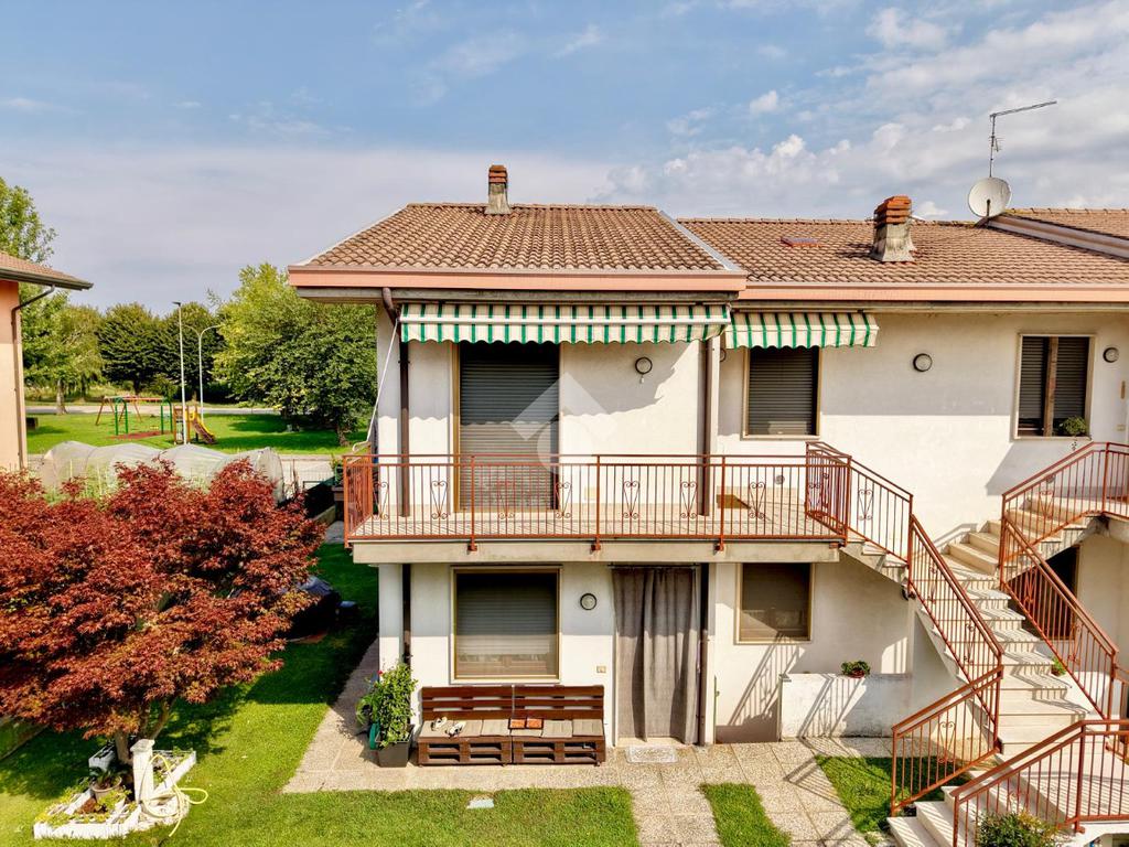 2 bedrooms Apartment in Zevio, Italy No. 287939