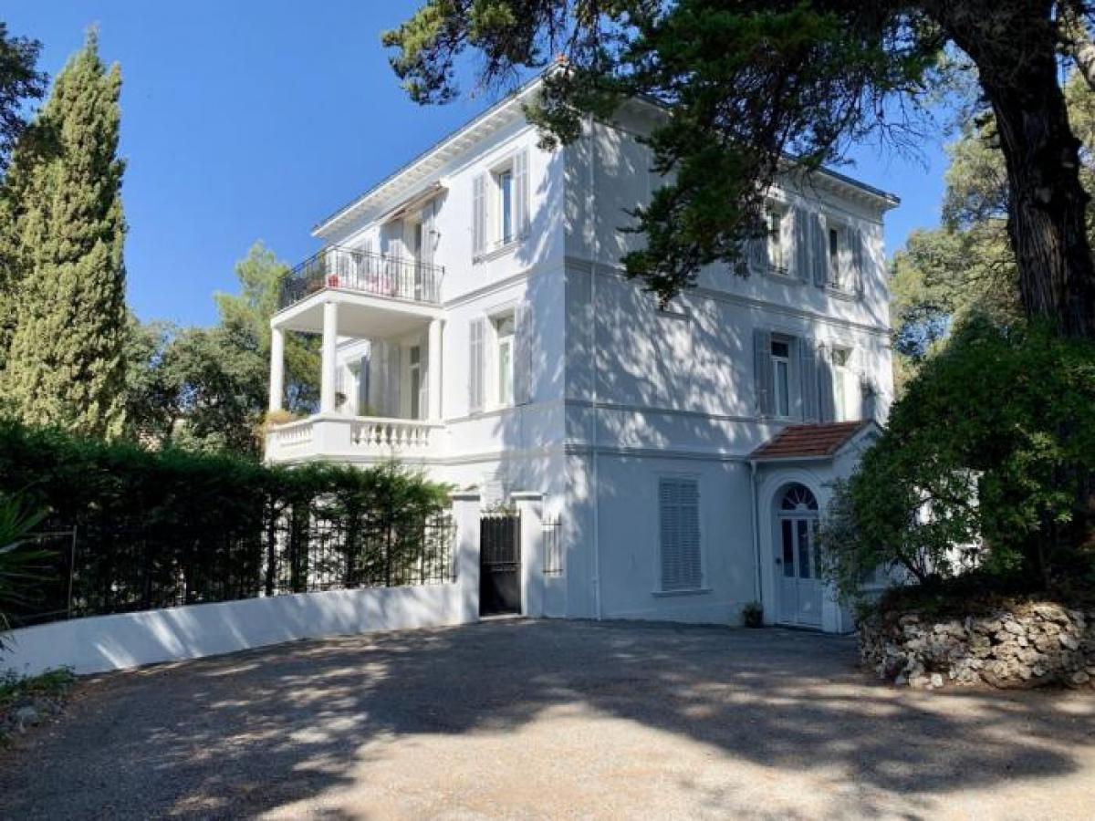 3 bedrooms House in Le Cannet, France No. 2619