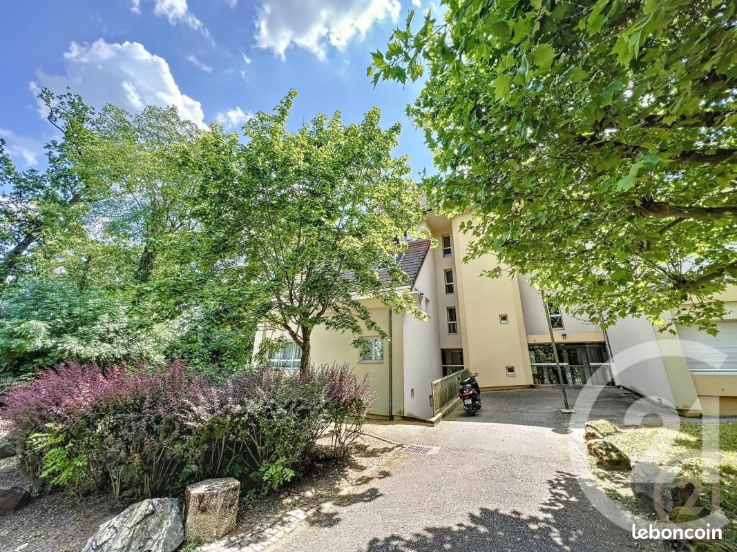 Dúplex de 4 dormitorios en Villers-les-Nancy, France No. 99678