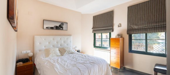 4 bedrooms House in Jun, Spain No. 94747 16