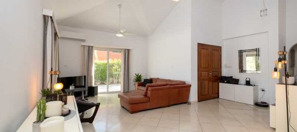 Casa de 3 dormitorios en Pyrgos, Cyprus No. 16481 11