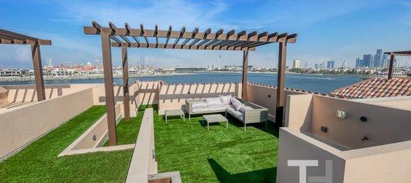 Вилла с 4 спальнями в Джумейра, ОАЭ № 28442 17