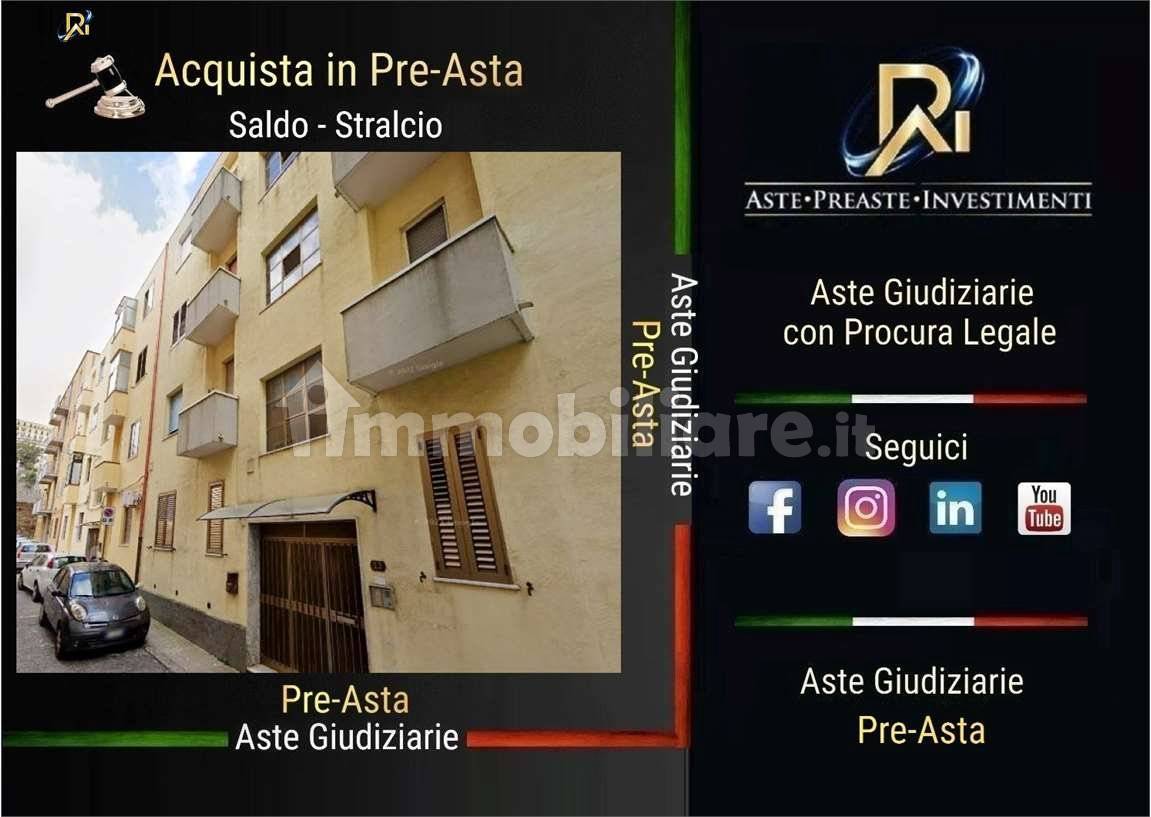 2 bedrooms Apartment in Catanzaro, Italy No. 184761