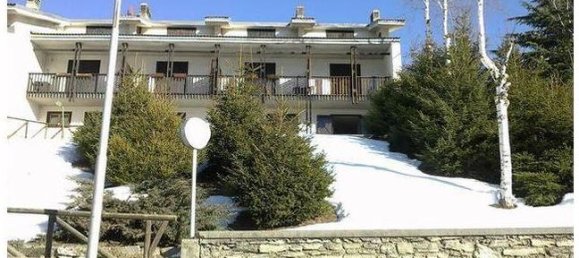 3 rooms Apartment in Sauze d'Oulx, Italy No. 252855 3