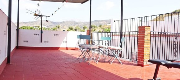 3 bedrooms House in Velez-Malaga, Spain No. 153188 3