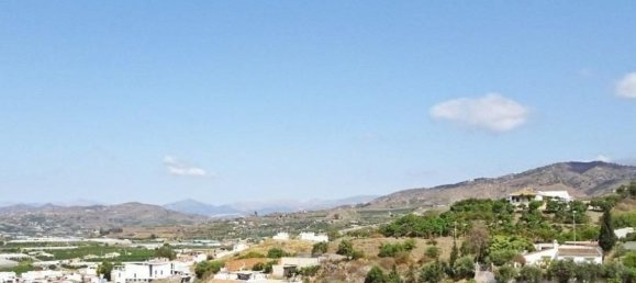 3 bedrooms House in Velez-Malaga, Spain No. 153188 2