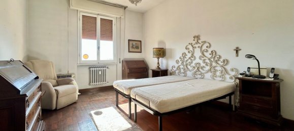 5 bedrooms Apartment in Florence, Italy No. 343576 16
