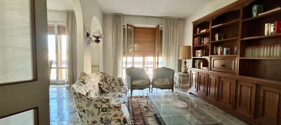 5 bedrooms Apartment in Florence, Italy No. 343576 4
