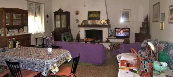 3-Zimmer Haus in Torrita di Siena, Italy, Nr. 158883 2