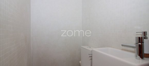 3 bedrooms House in Porto, Portugal No. 145082 4