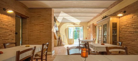 9-Zimmer Haus in San Marcello, Italy, Nr. 235386 11