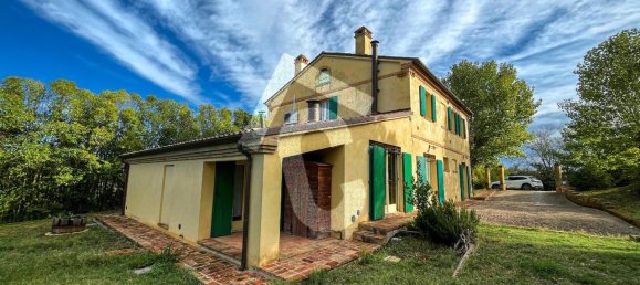 9-Zimmer Haus in San Marcello, Italy, Nr. 235386 2
