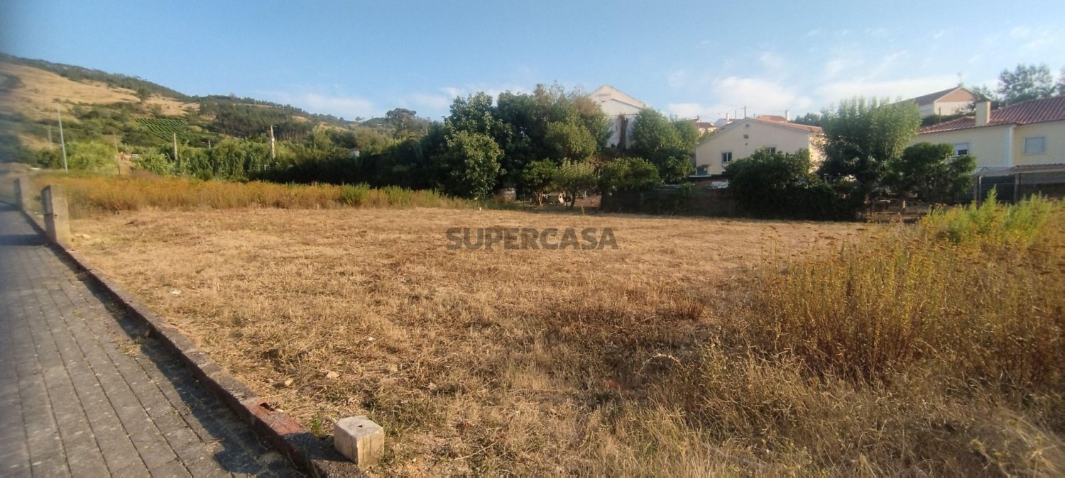 432m² Land in Torres Vedras, Portugal No. 242495