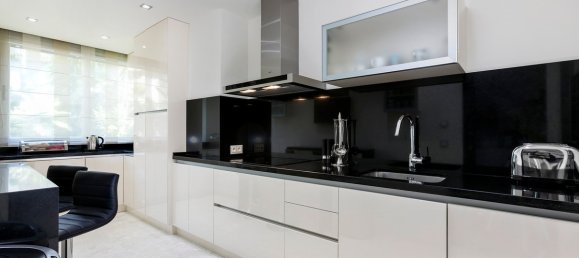 3 bedrooms Apartment in La Quinta, Spain No. 111731 6