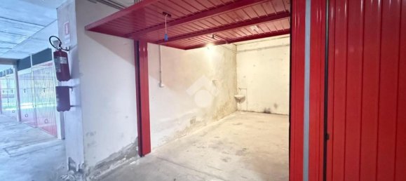 مرآب في Trieste, Italy 13متر مربع رقم 324050 3