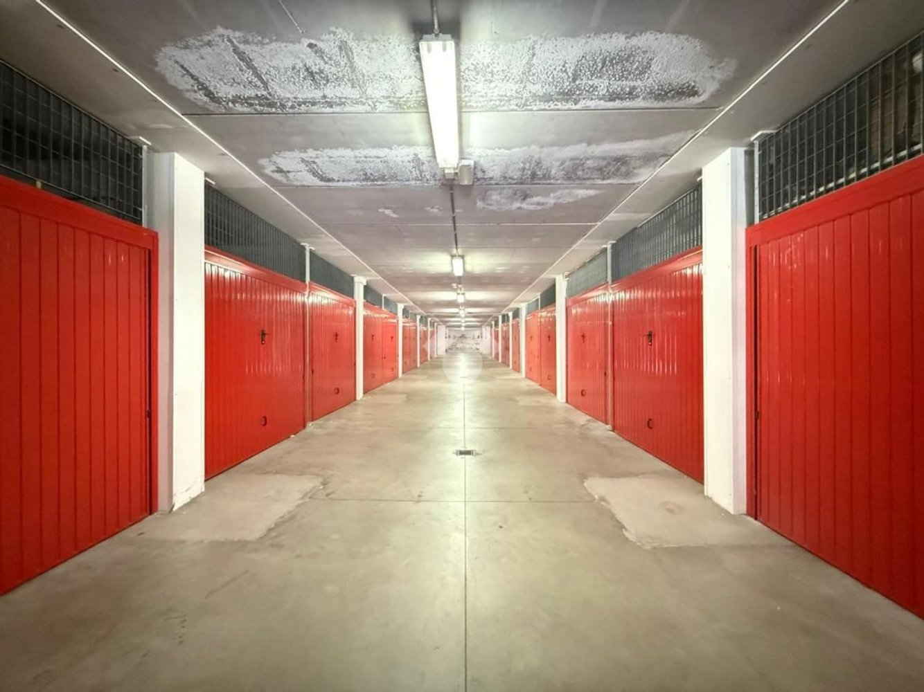 13m² Garage in Trieste, Italy No. 324050