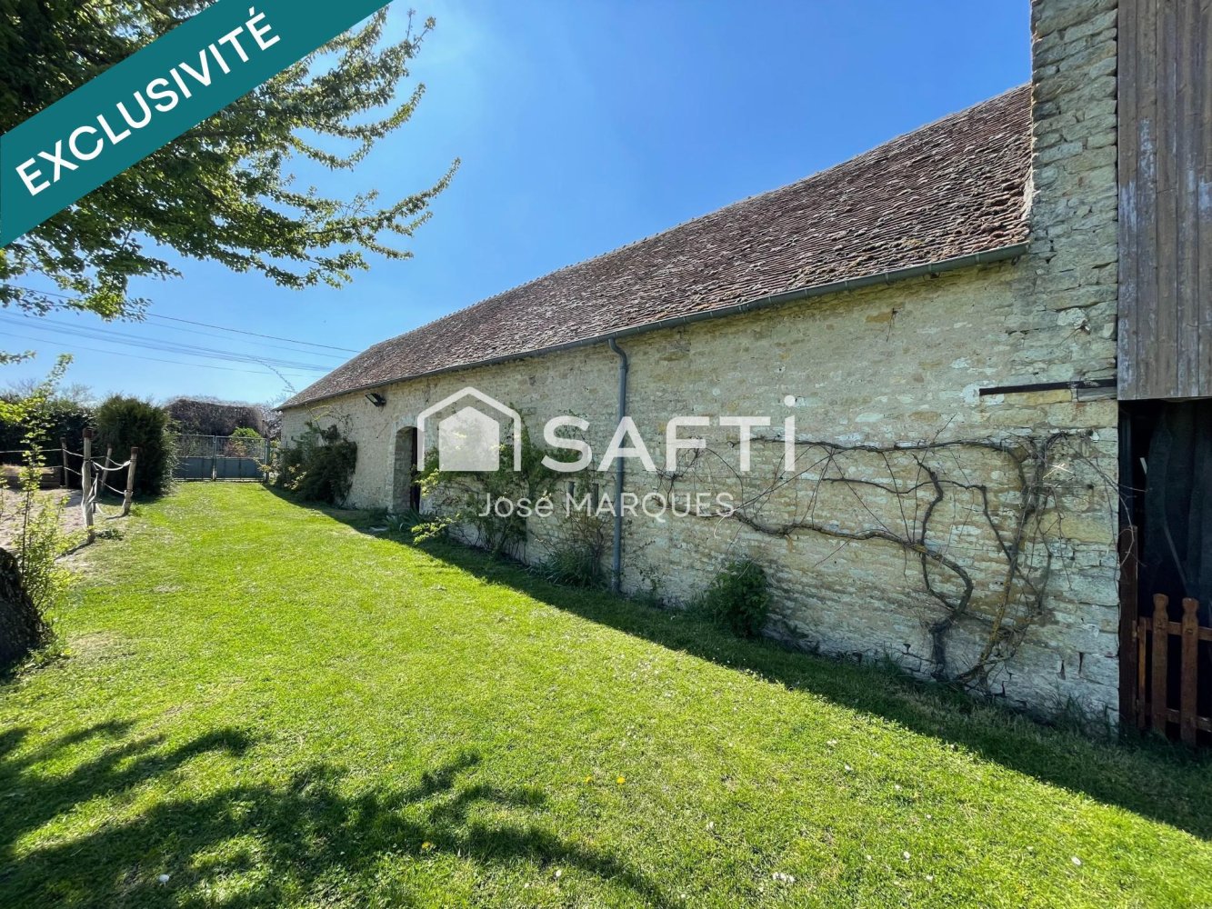 Gebäude in Pithiviers, France 200m², Nr. 153721