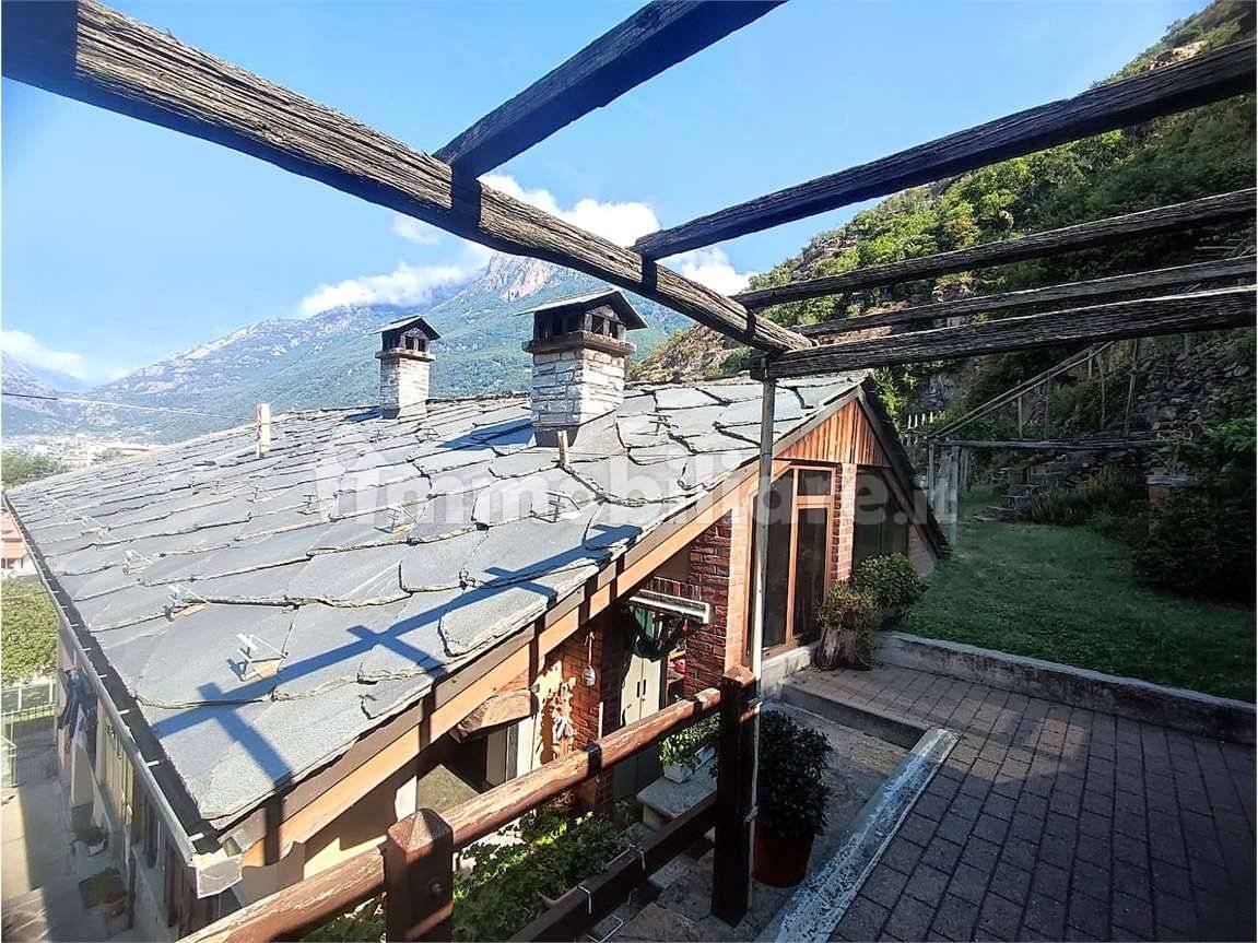 Вилла с 3 спальнями в Пон Сен Мартен, Италия № 348052